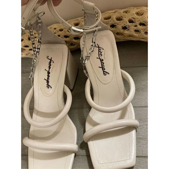 New Free  People Parker Chain Heels Size 37 - Picture 3 of 8
